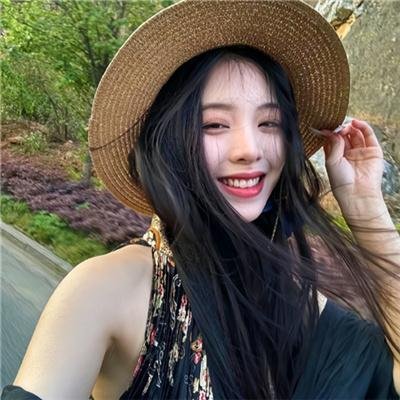 明天、我会成为谁的女友海报